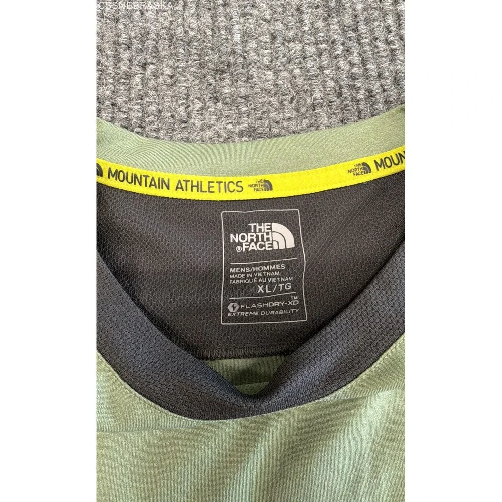 The North Face Men's Mountain Athletics FlashDry-XD Green Shirt Sz XL
